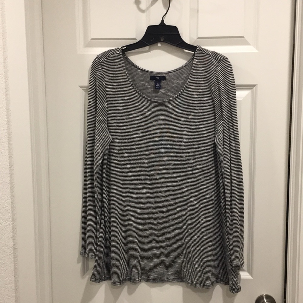 Gap long sleeve top. Marled knit, gray, black, and white stripe. Size L.